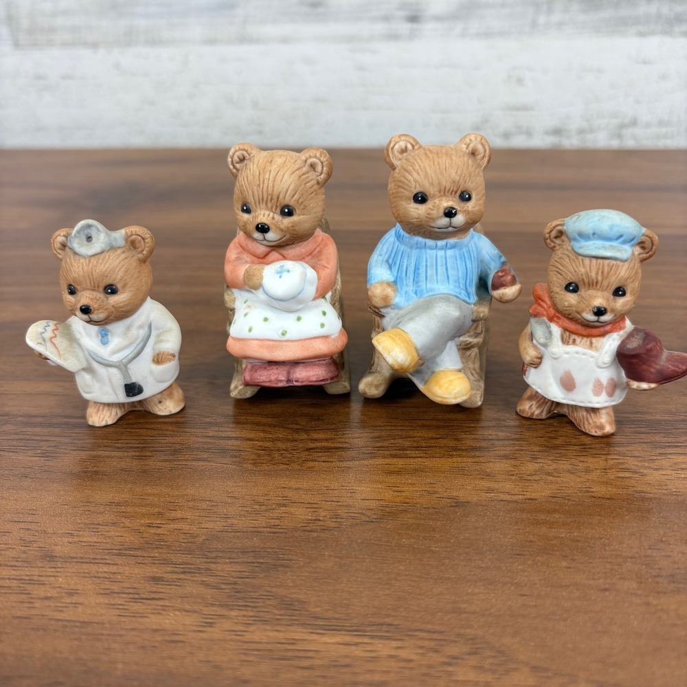 Homco Rocking Chair Bears Papa bear and Grandma Bear and Two Homco Cobble Bears